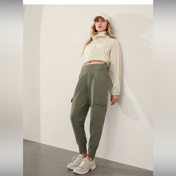 NWT Athleta Venice High Rise Jogger size XS - Picture 5 of 8